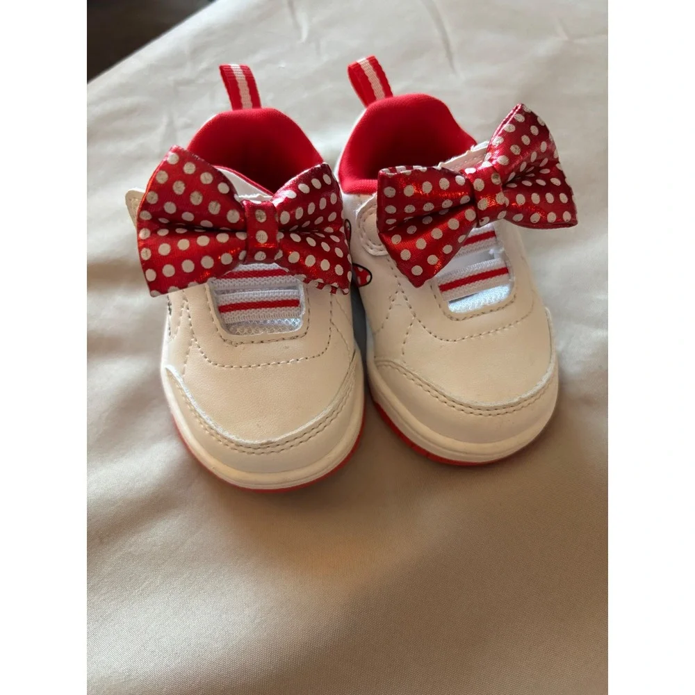 Disney Minnie Mouse Infant Girls Sneakers White Red Polka Dot Bow Size 2 Shoes